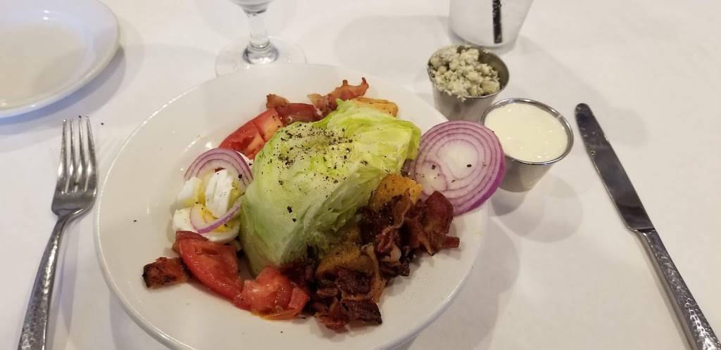 Town Club Restaurant | restaurant | 2904 45th St, Highland, IN 46322, USA | 2199245227 OR +1 219-924-5227