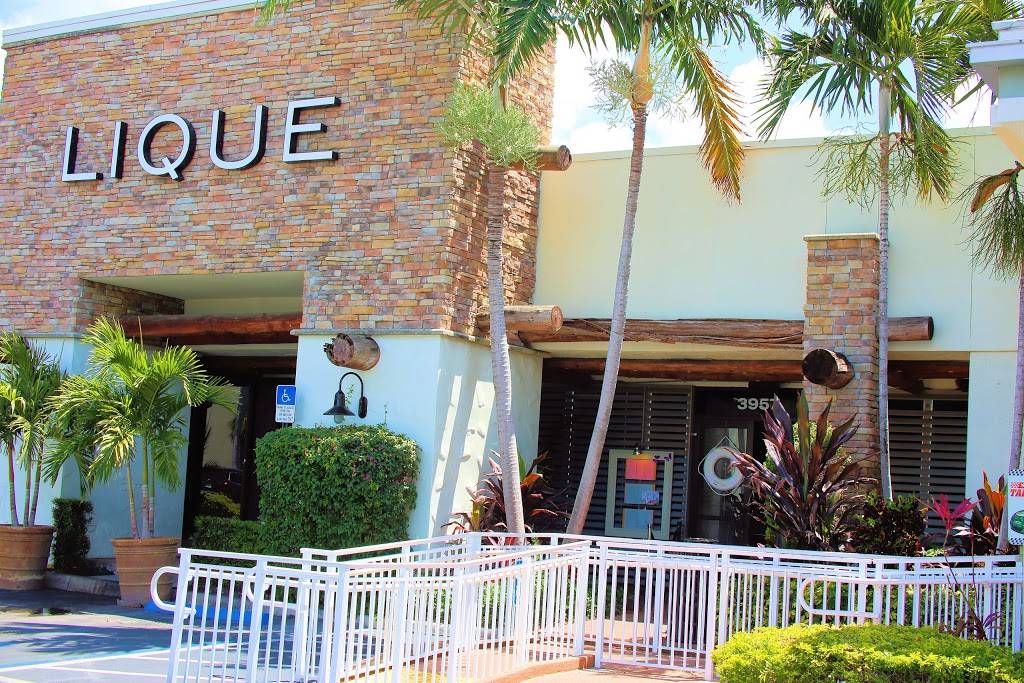 Lique Miami Waterfront Restaurant and Lounge | night club | 3957 NE 163rd St, North Miami Beach, FL 33160, USA | 3057052425 OR +1 305-705-2425