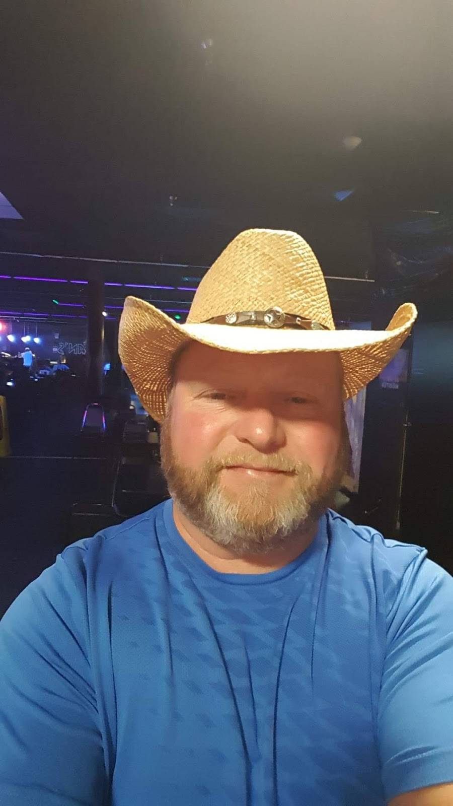 Vans Bar | restaurant | 1621 Ashville Rd, Leeds, AL 35094, USA | 2053523699 OR +1 205-352-3699