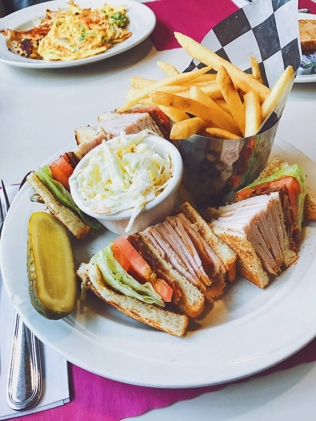 River Edge Diner | restaurant | 516 Kinderkamack Rd, River Edge, NJ 07661, USA | 2012624976 OR +1 201-262-4976