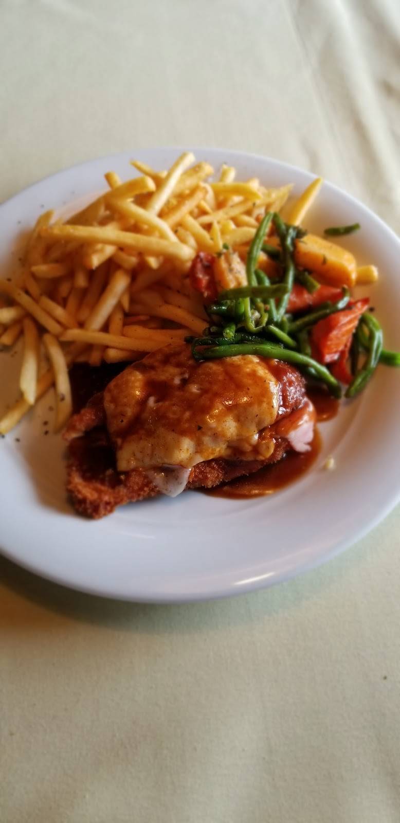 Savory Cafe and Provisions | restaurant | 1533 Fording Island Rd Ste 302, Hilton Head Island, SC 29926, USA | 8438373336 OR +1 843-837-3336