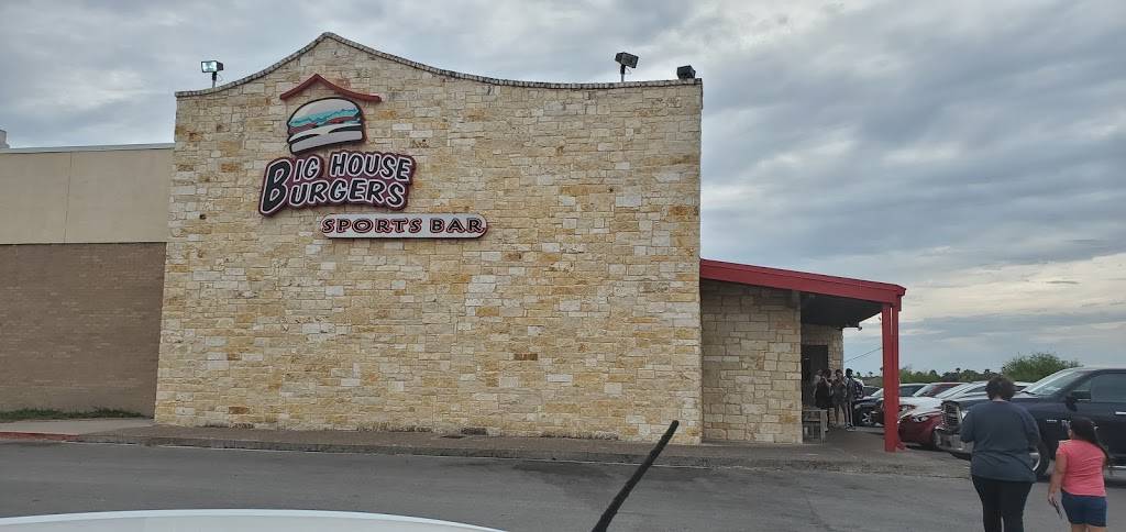 Big House Burgers | restaurant | 2209 Brahma Blvd, Kingsville, TX 78363, USA | 3615920222 OR +1 361-592-0222