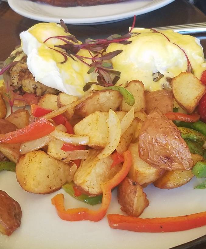 Desmonds at The S | restaurant | 71777 Frank Sinatra Dr Suite S, Rancho Mirage, CA 92270, USA | 7603282111 OR +1 760-328-2111