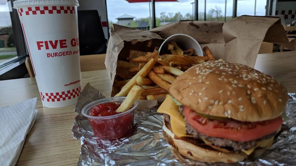 Five Guys | meal takeaway | 1767 Madison St, Clarksville, TN 37043, USA | 9319194344 OR +1 931-919-4344
