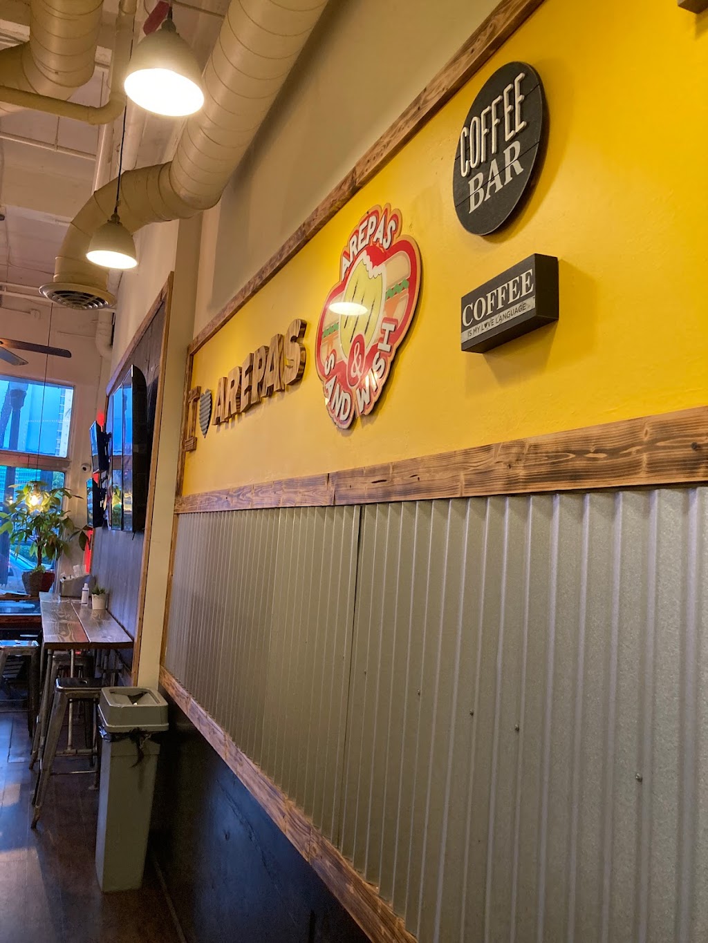 Arepas and Sand Wish miami | restaurant | 1522 Washington Ave, Miami Beach, FL 33139, USA | 3057638134 OR +1 305-763-8134