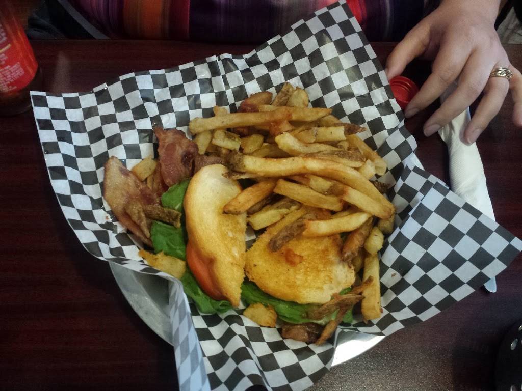 Guernsey Kitchen | restaurant | 709 Wheeling Ave, Cambridge, OH 43725, USA | 7404328990 OR +1 740-432-8990