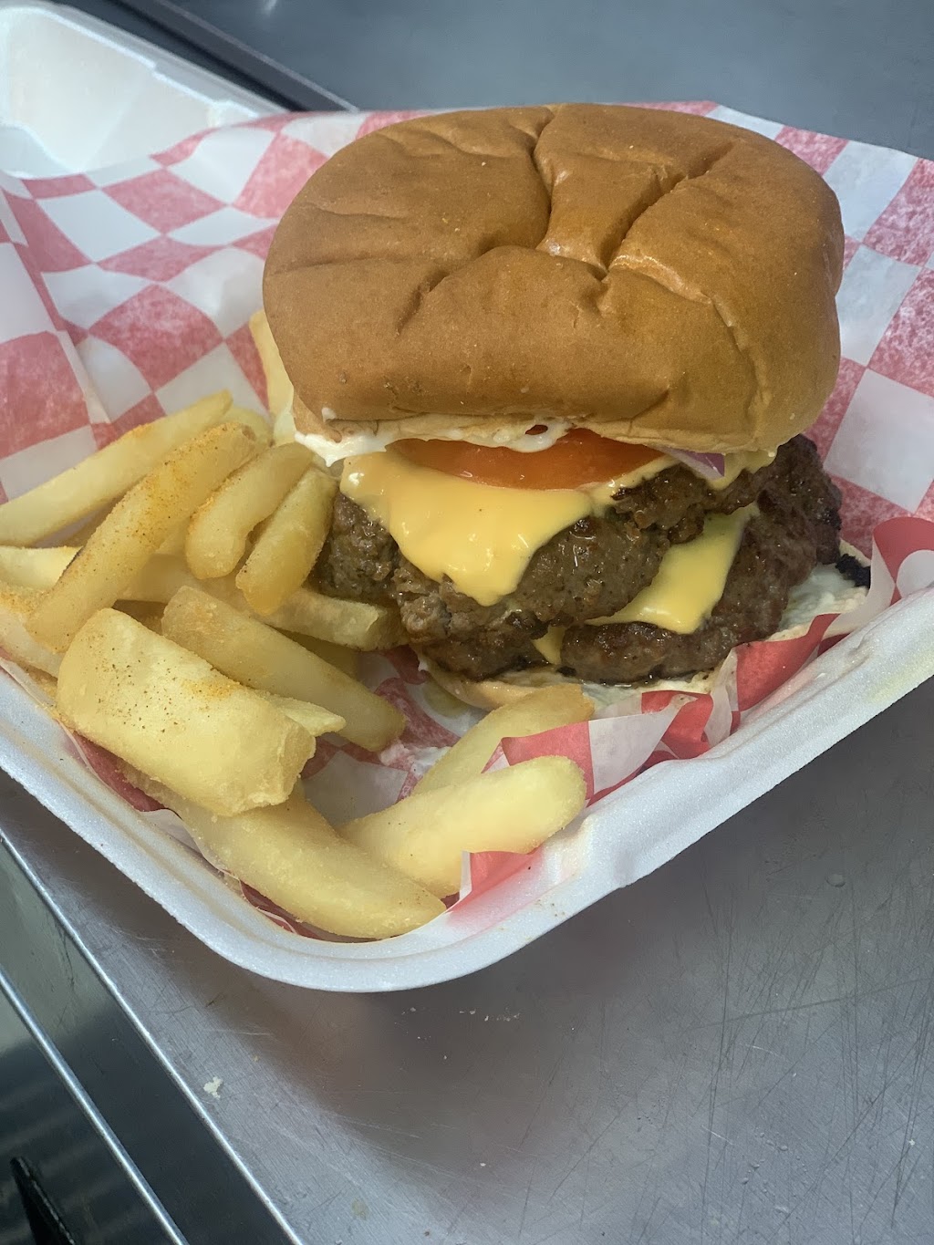 Seasoned Soul Kitchen & Catering | restaurant | 16400 W 7 Mile Rd, Detroit, MI 48235, USA | 3134332847 OR +1 313-433-2847