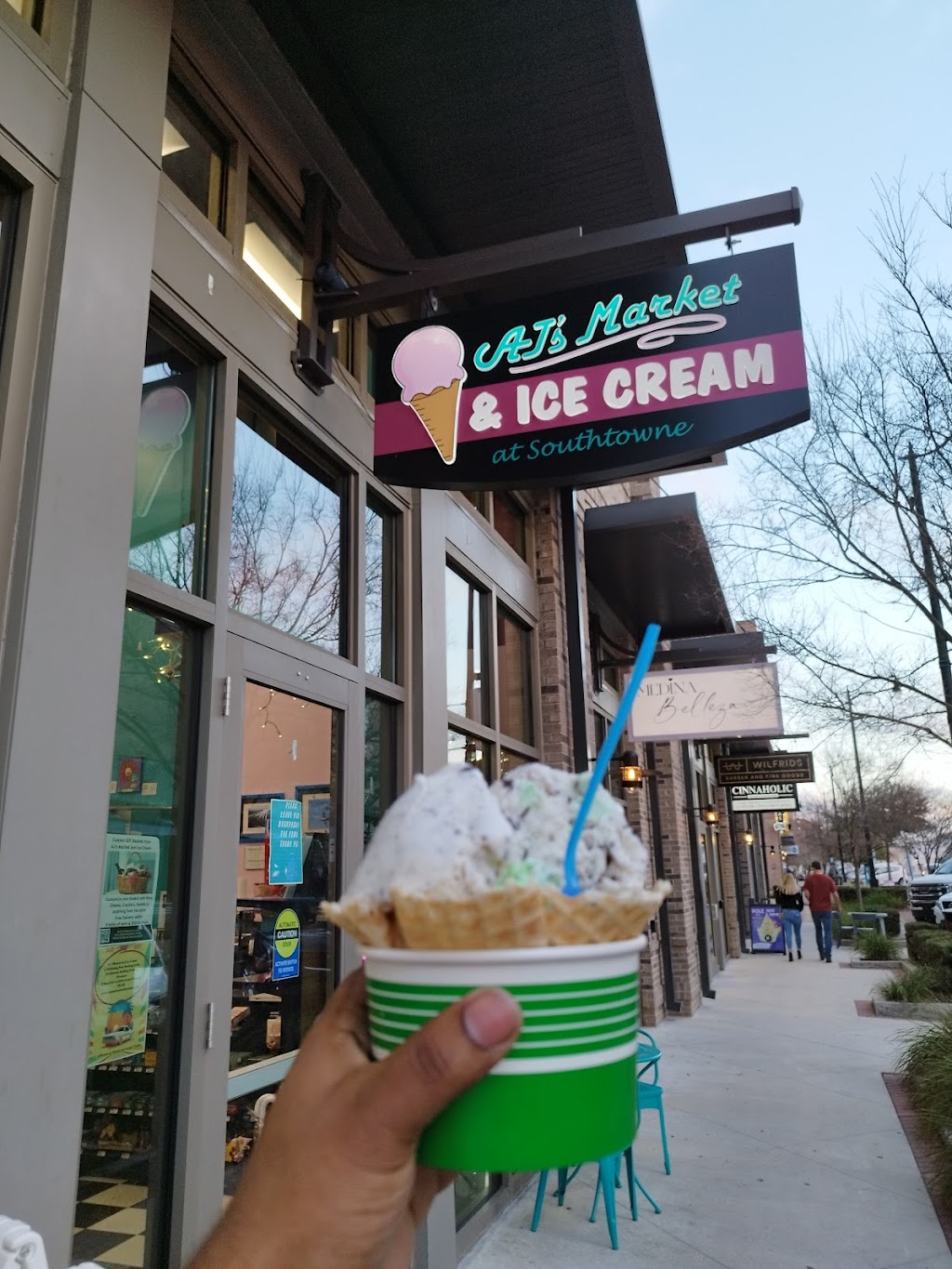 Ajs Market & Ice Cream at Southtowne | restaurant | 140 S Jefferson St, Pensacola, FL 32502, USA | 8504666841 OR +1 850-466-6841