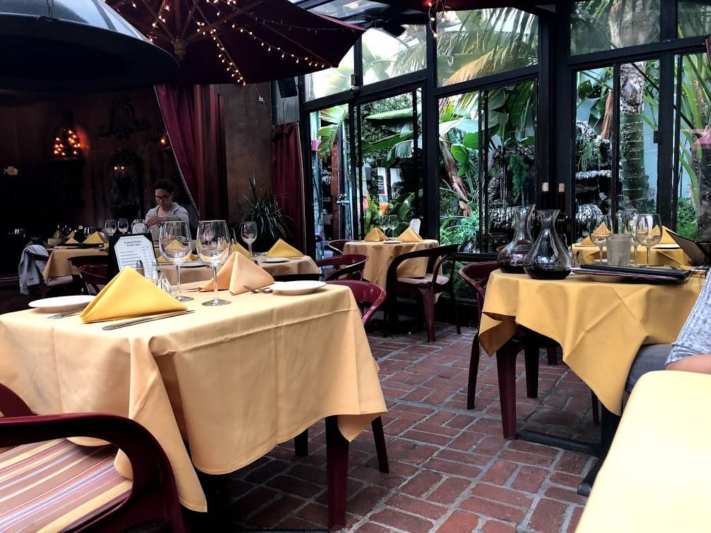 Cafe Piccolo | restaurant | 3222 E Broadway, Long Beach, CA 90803, USA | 5624381316 OR +1 562-438-1316
