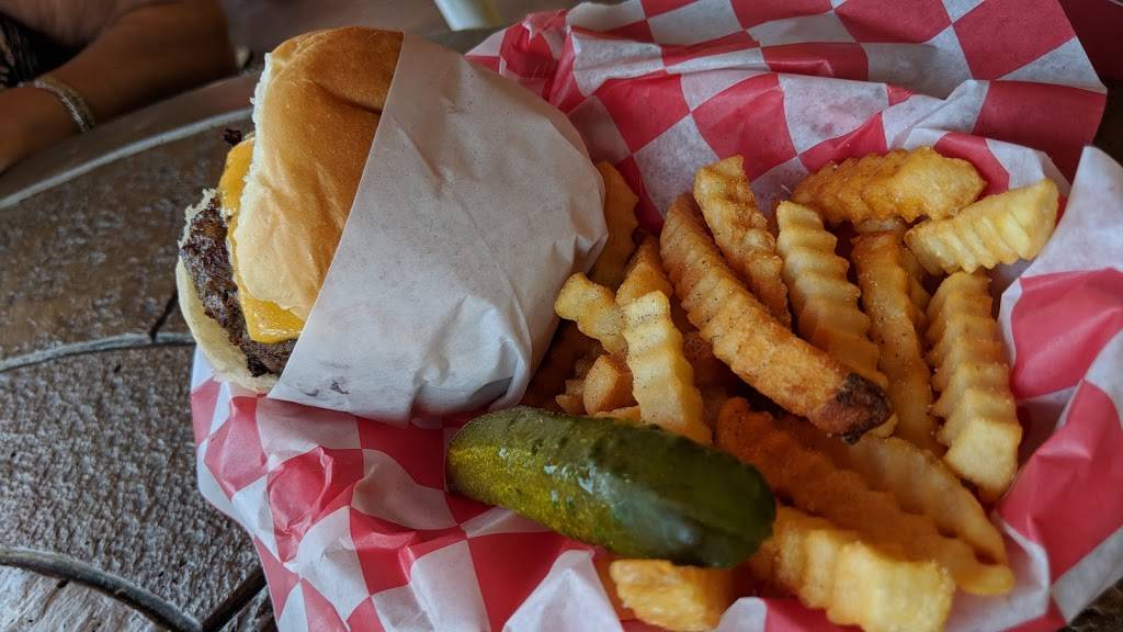 The Drive In Restaurant | restaurant | 572 Bench St, Taylors Falls, MN 55084, USA | 6514657831 OR +1 651-465-7831