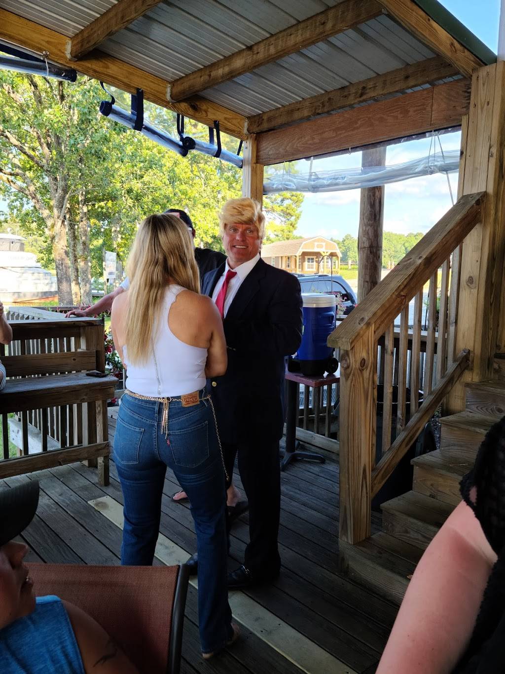 FishWater Beer Garden | restaurant | 3340 Highway 378, Leesville, SC 29070, USA | 8037303044 OR +1 803-730-3044