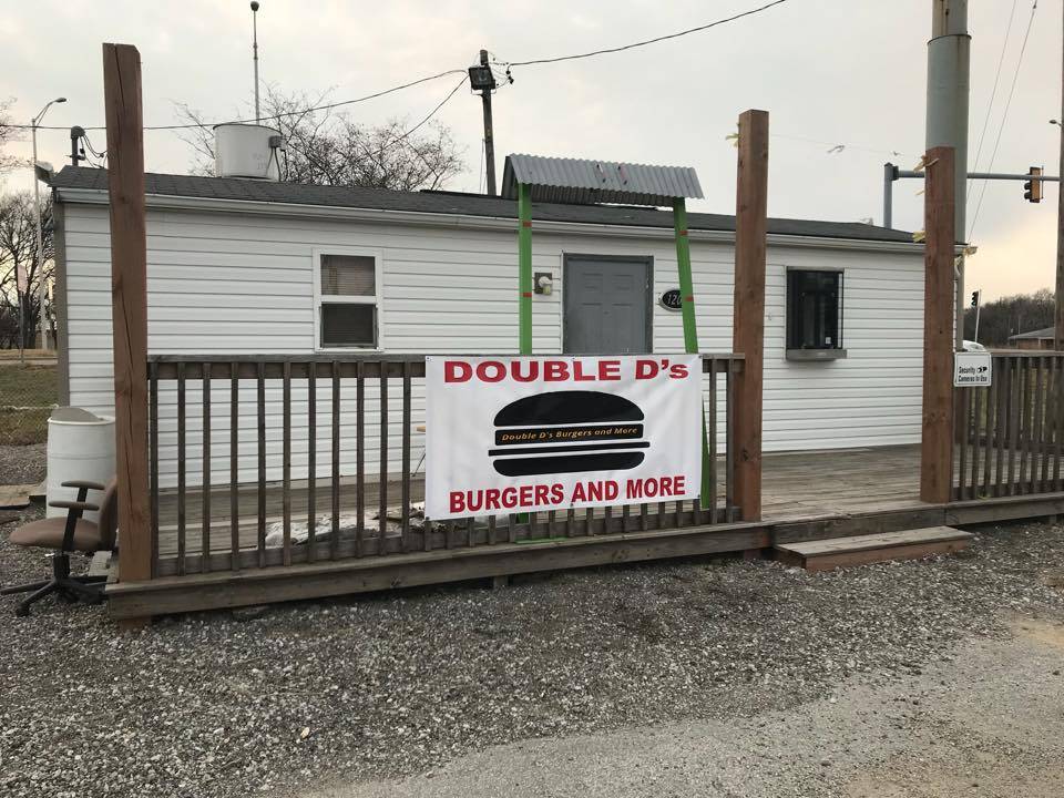 Ds Burgers & Chicken | restaurant | 5400 Bunkum Rd, Washington Park, IL 62204, USA | 3143269510 OR +1 314-326-9510