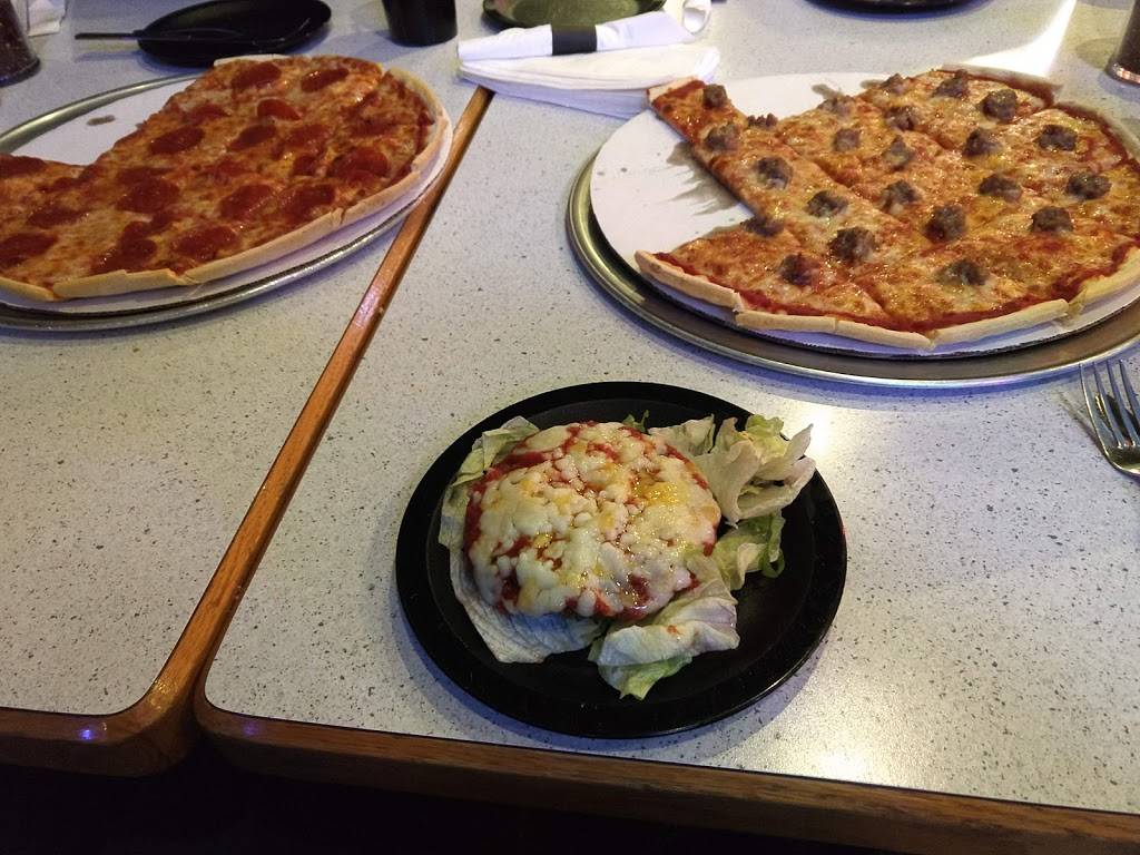 West End Pizza | restaurant | 1414 W 20th Ave, Oshkosh, WI 54902, USA | 9202356650 OR +1 920-235-6650