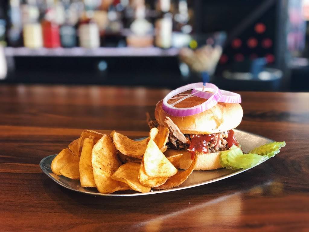 Checks BBQ & Blues | restaurant | 14049 Shelbyville Rd, Louisville, KY 40245, USA | 5022446868 OR +1 502-244-6868