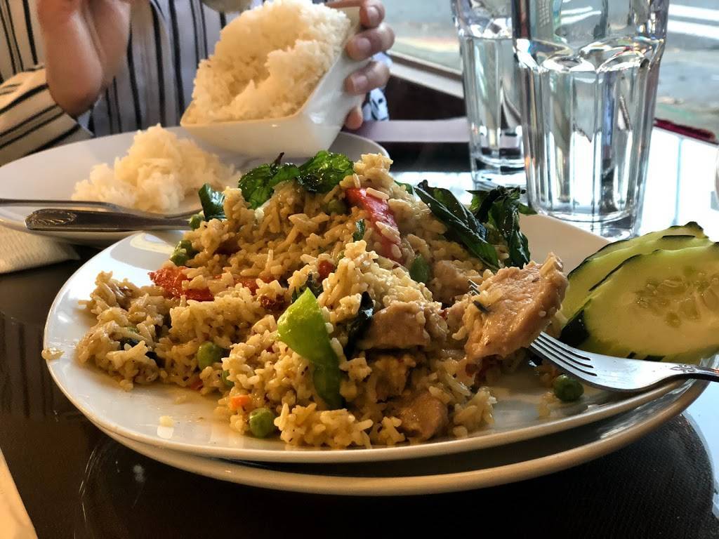 Silver Tray Thai | restaurant | 2101 N 45th St, Seattle, WA 98103, USA | 2066322300 OR +1 206-632-2300