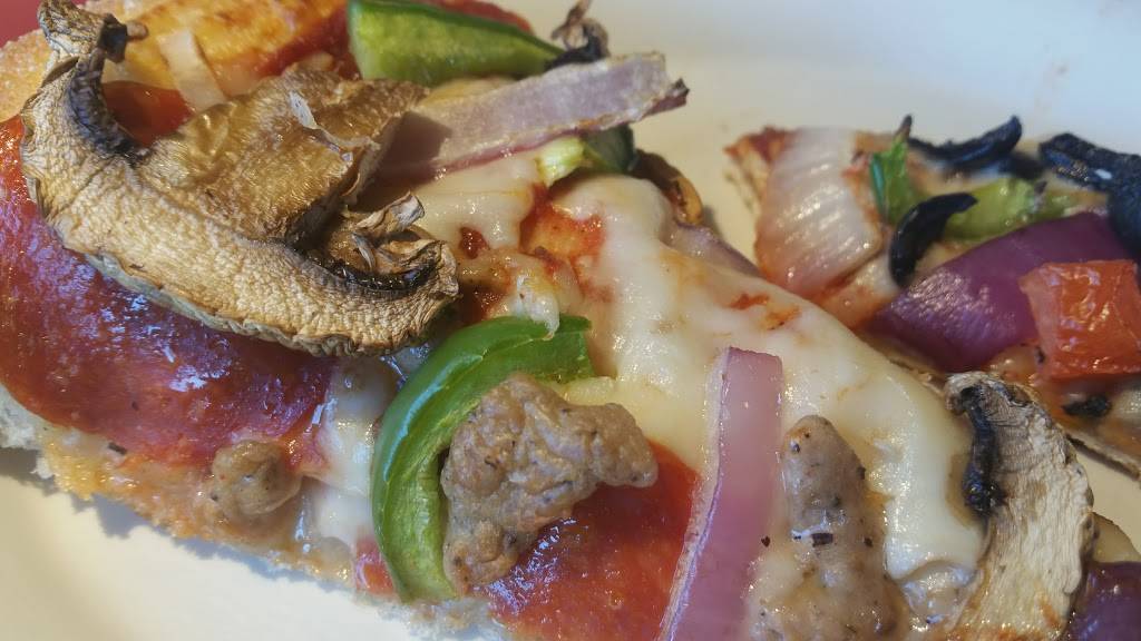 Pizza Hut | meal takeaway | 2386 Troy Rd, Edwardsville, IL 62025, USA | 6186561110 OR +1 618-656-1110