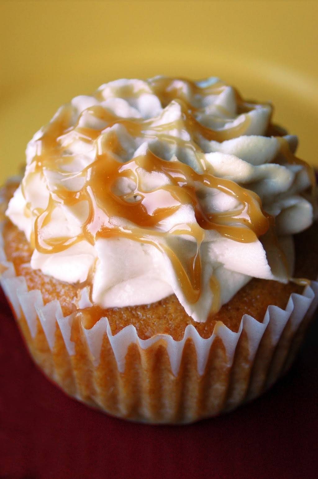 Fat Cats Organic Coffee & Desserts | bakery | 7020 Easy Wind Dr Suite 140, Austin, TX 78752, USA | 5122962960 OR +1 512-296-2960