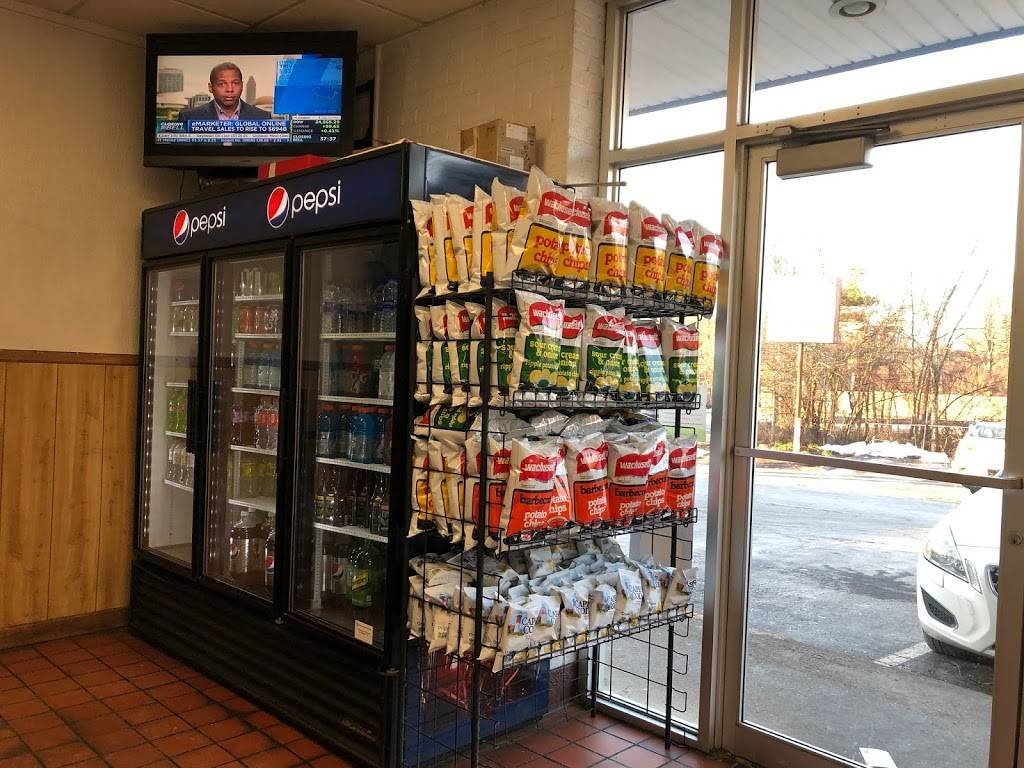 Giovannis Pizza & Roast Beef | restaurant | 672 Lowell St "CORNER OF LAKE ST &, Lowell St, Peabody, MA 01960, USA | 9785350293 OR +1 978-535-0293