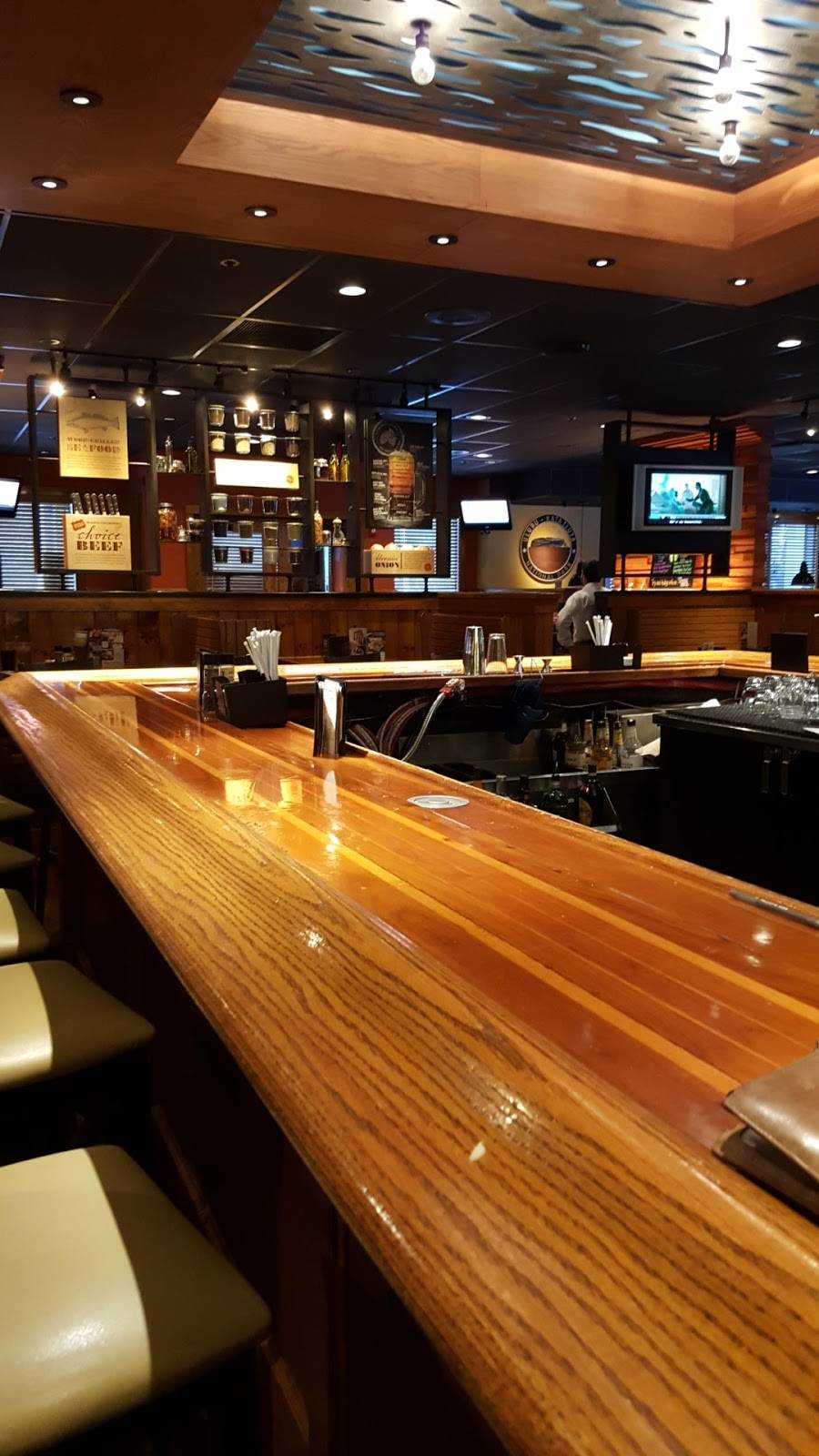 Outback Steakhouse | restaurant | 275 N Main St, Bellingham, MA 02019, USA | 5089669333 OR +1 508-966-9333