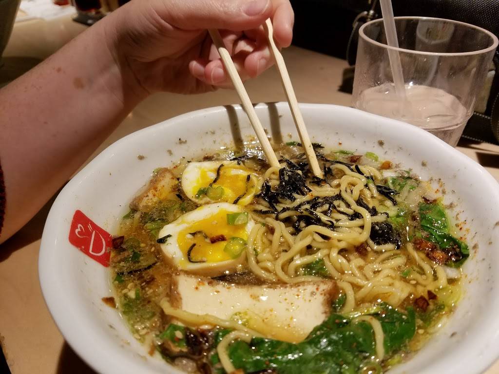 Tatsu Ramen | restaurant | 7111 Melrose Ave, Los Angeles, CA 90046, USA | 3237471388 OR +1 323-747-1388