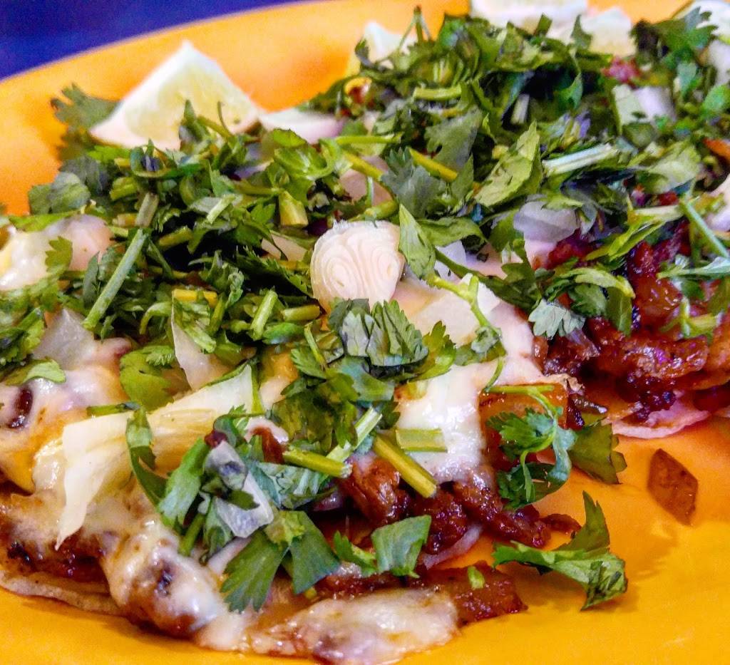 Machete Azteca | restaurant | 6709 W Indian School Rd, Phoenix, AZ 85033, USA | 6236969291 OR +1 623-696-9291