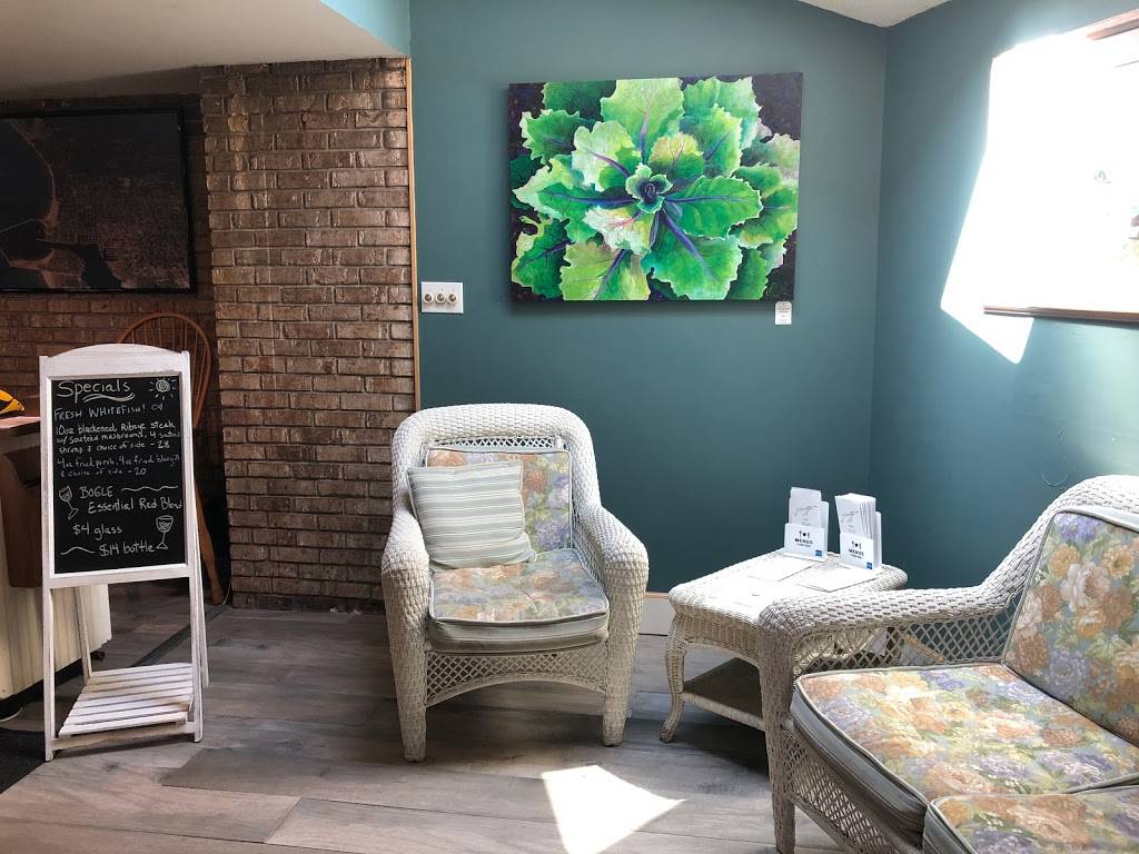 Scottys | restaurant | 5910 US-10, Ludington, MI 49431, USA | 2318434033 OR +1 231-843-4033