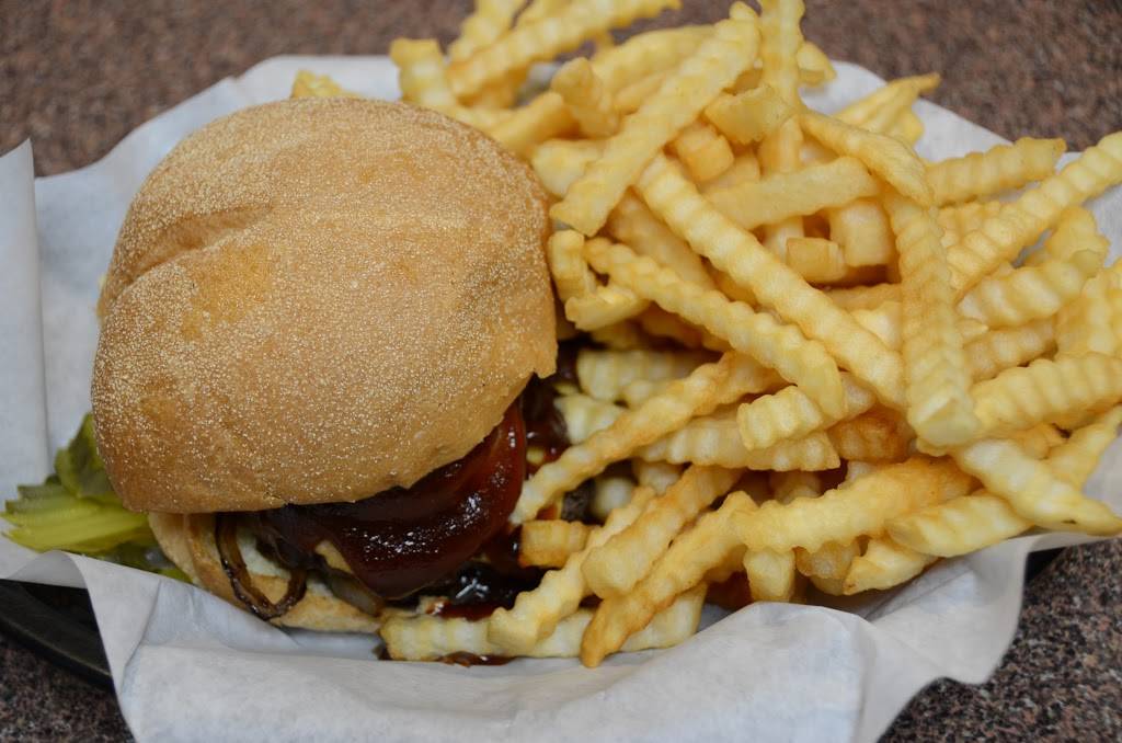 Ethels Pub & Grill | restaurant | 100 W Main St, Chilton, WI 53014, USA | 9208494949 OR +1 920-849-4949