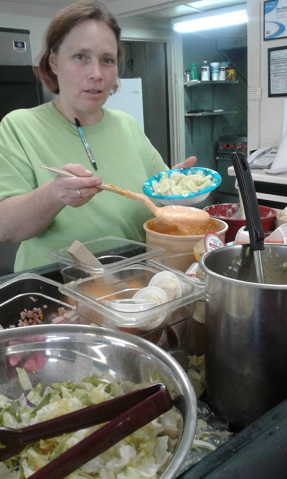 Royston Drive In | restaurant | 1267 Bowersville St, Royston, GA 30662, USA | 7062457311 OR +1 706-245-7311