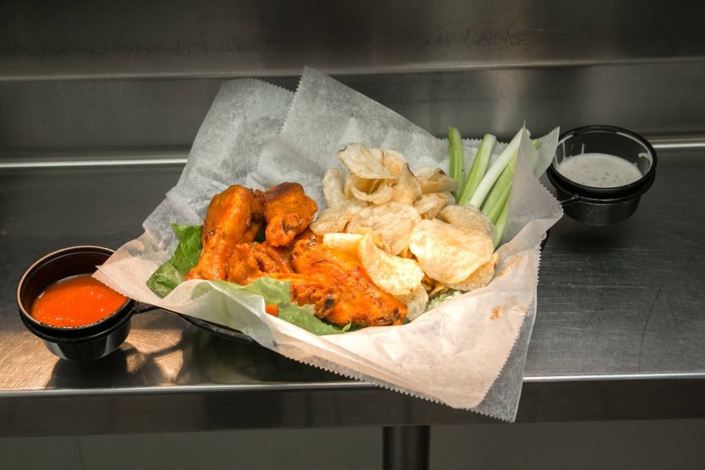 JR Grill & Market | restaurant | 1 Jeff Fuqua Blvd MCO: Airside 2 (Gates 100-129), Orlando, FL 32827, USA | 4078256688 OR +1 407-825-6688