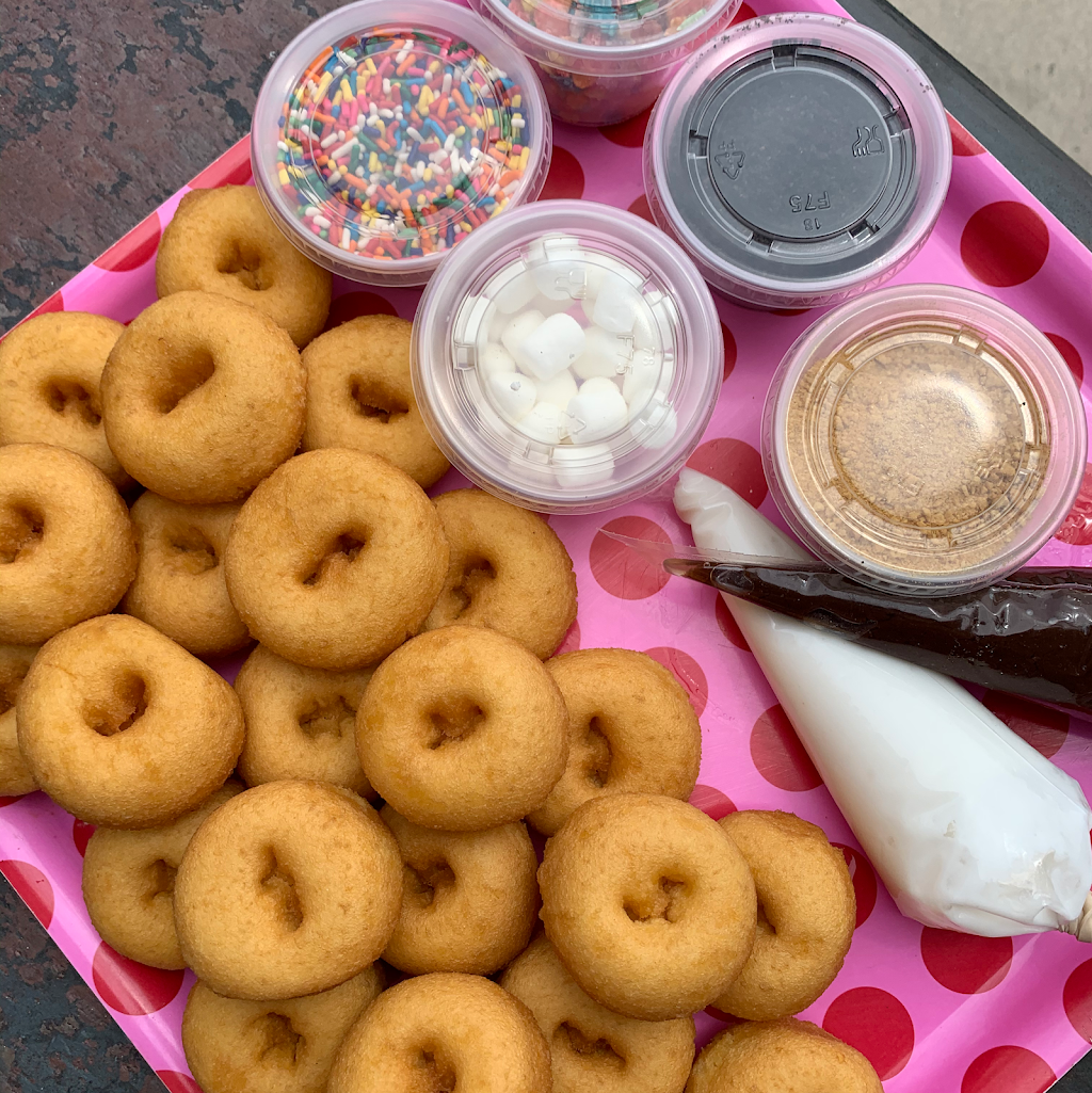 Yonutz Gourmet Donuts & Ice Cream | bakery | 121 NW 136th Ave, Sunrise, FL 33325, USA | 9548461115 OR +1 954-846-1115