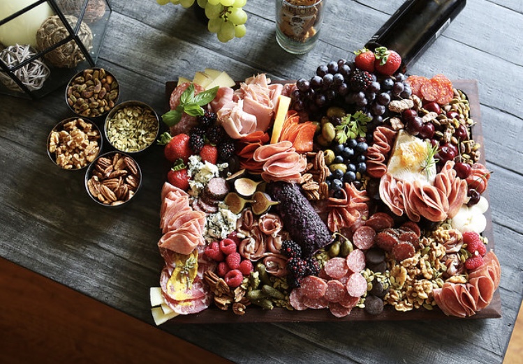 The Board Couple | restaurant | 2218 N Zarzamora St, San Antonio, TX 78201, USA | 2105732100 OR +1 210-573-2100