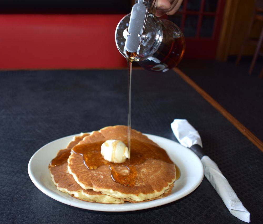 Hummingbird Restaurant | restaurant | 27w229 Geneva Rd, Winfield, IL 60190, USA | 6306903303 OR +1 630-690-3303