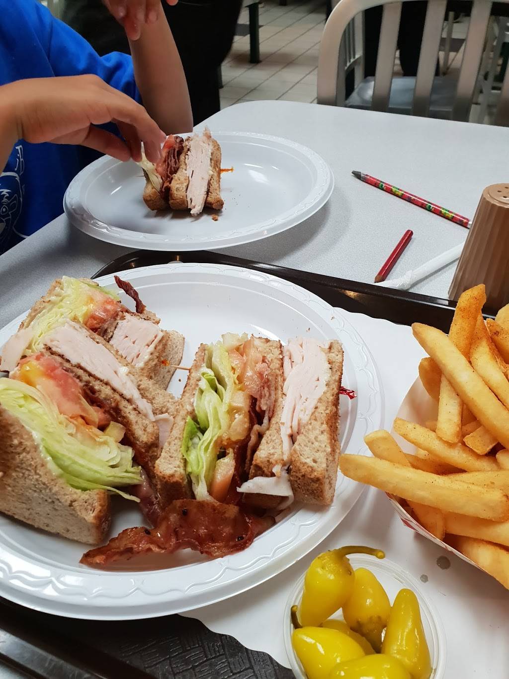 Varsity Burgers | restaurant | 600 W Lincoln Ave, Anaheim, CA 92805, USA | 7149562772 OR +1 714-956-2772