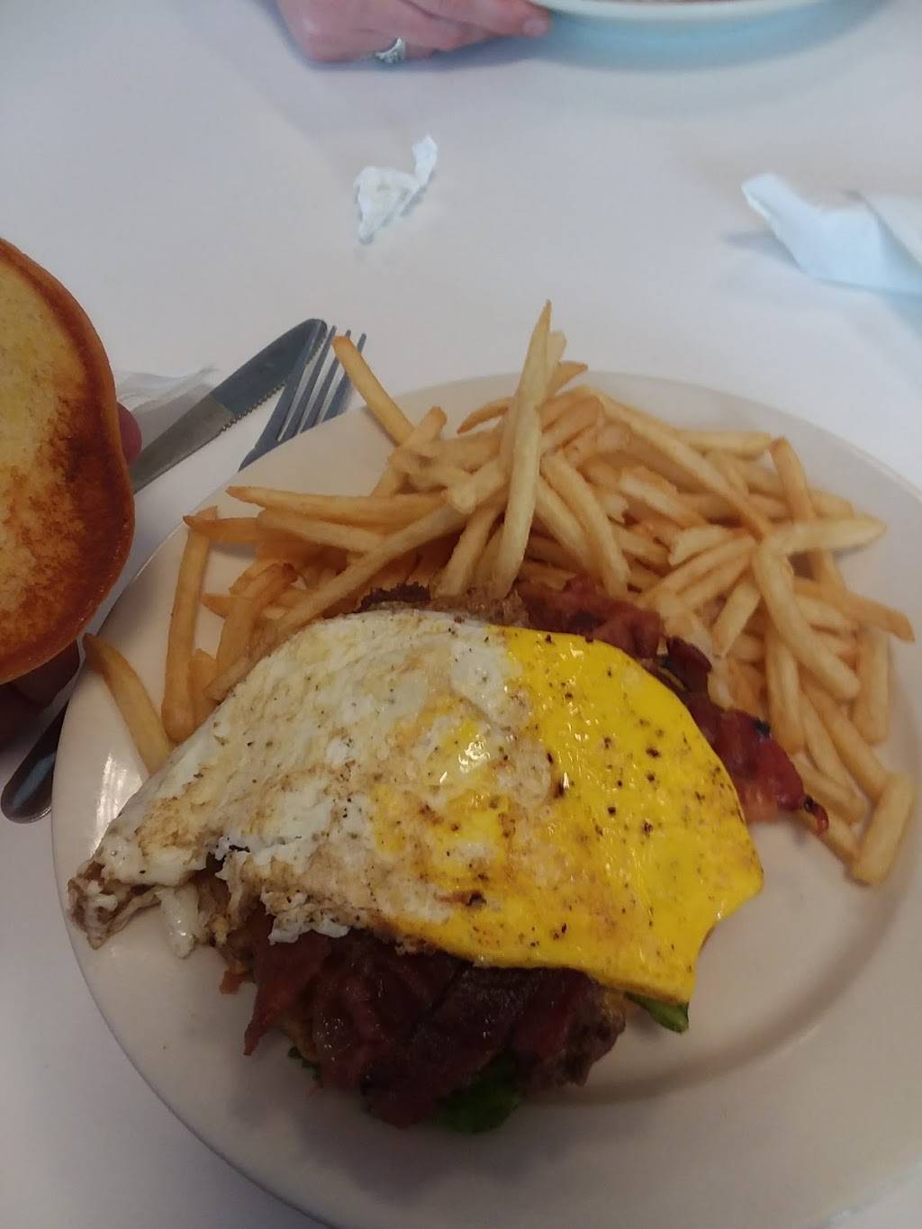 Steak n Shake | restaurant | 515 Ley Dr, Auburn, IN 46706, USA | 2609251184 OR +1 260-925-1184