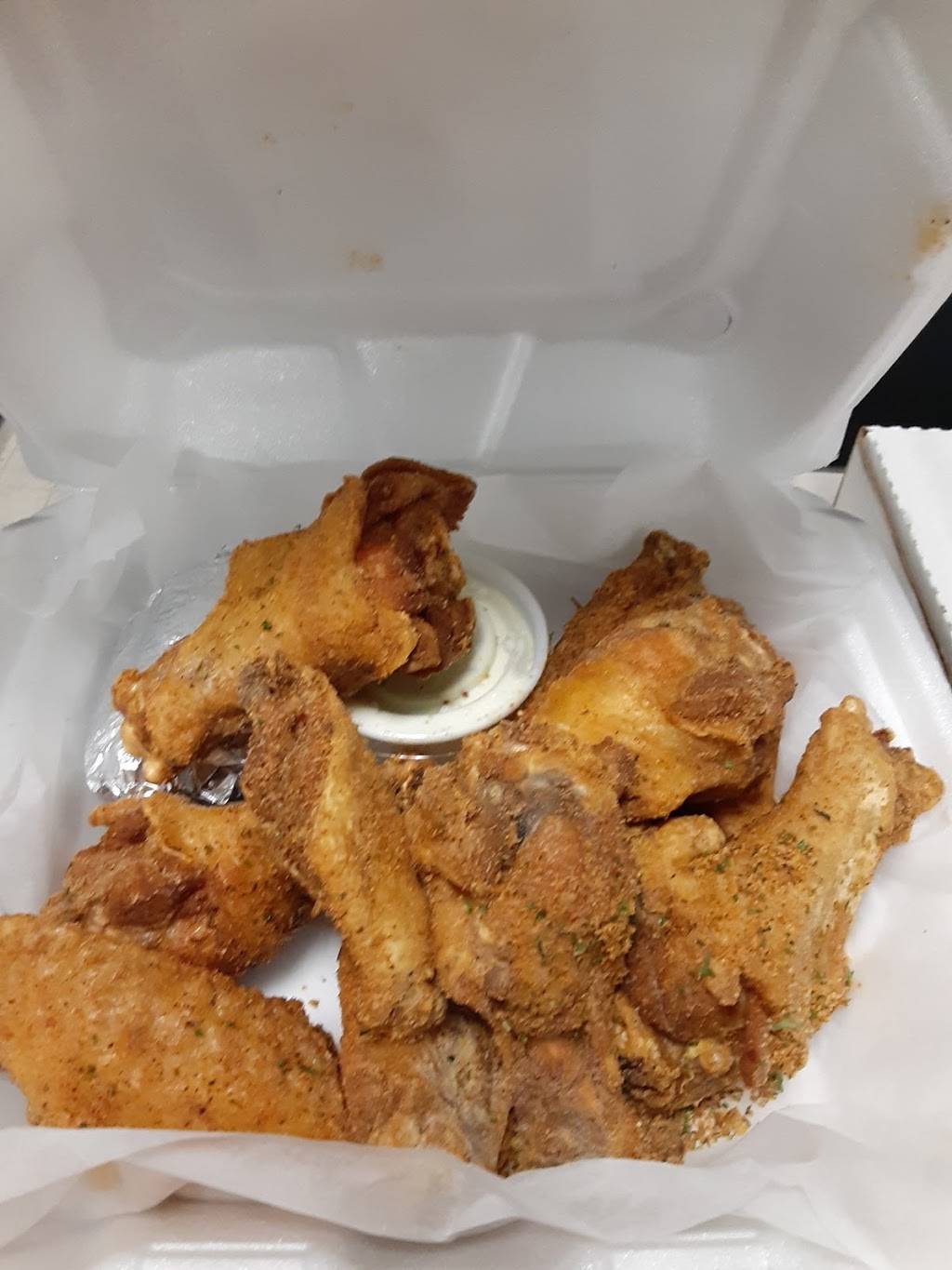 Coppola’s Pizzeria of Erie | restaurant | 1042 W 26th St, Erie, PA 16508, USA | 8142772555 OR +1 814-277-2555