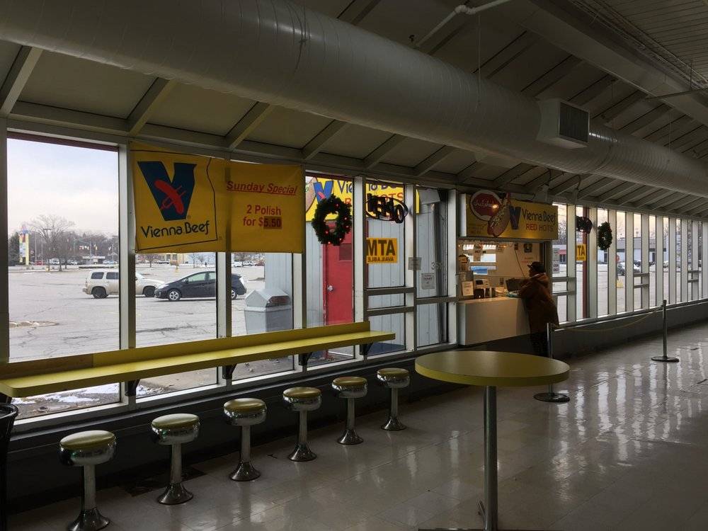 Chuck Wheelers Vienna Beef | restaurant | 3514 village court, Gary, IN 46408, USA | 2198873800 OR +1 219-887-3800