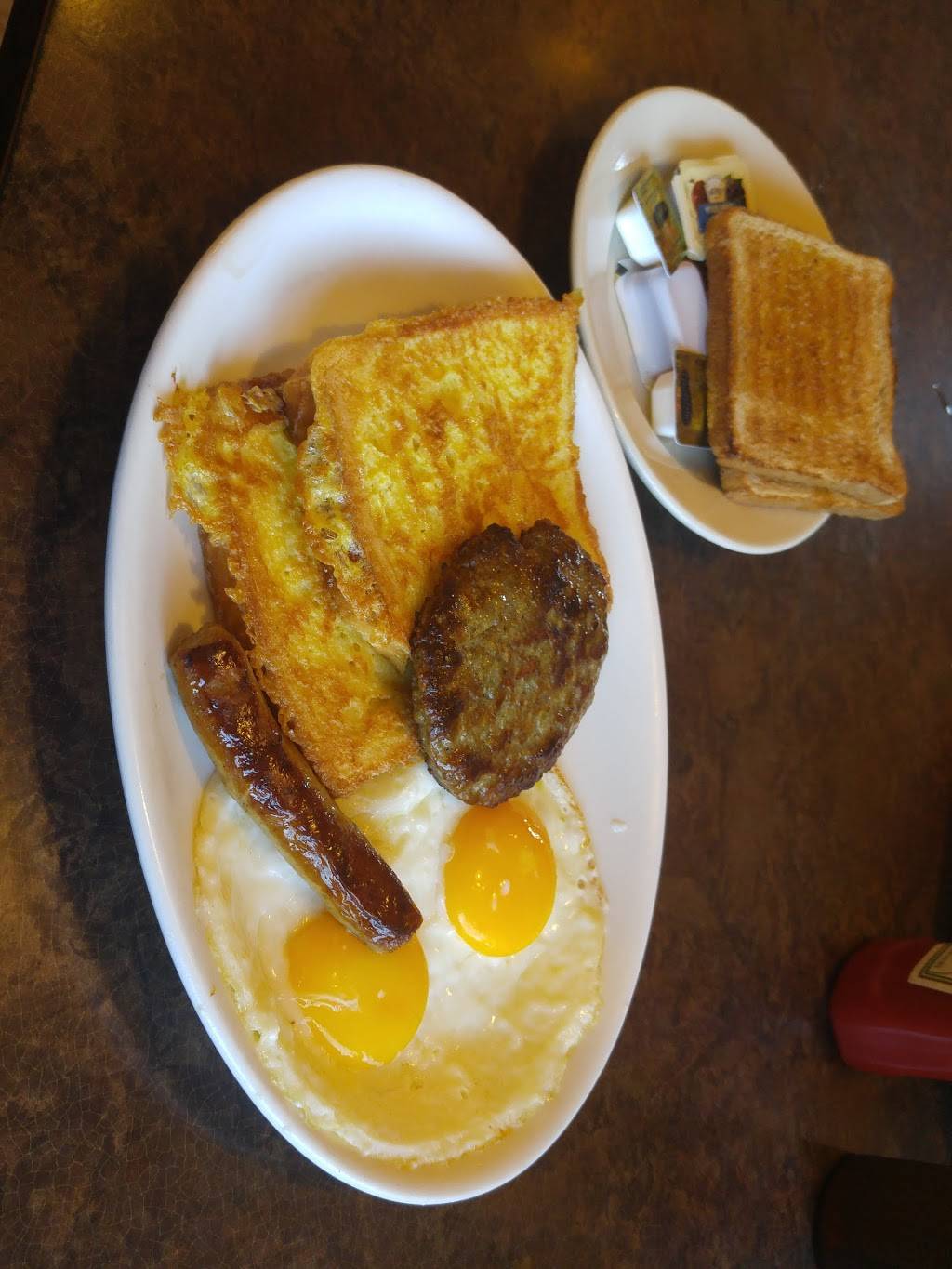 Center Cafe | cafe | 200 Richland Sq, Richland Center, WI 53581, USA | 6086475884 OR +1 608-647-5884