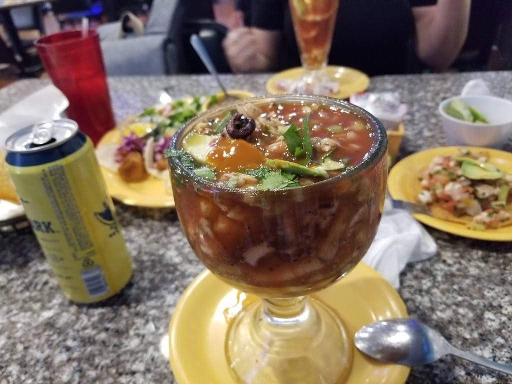 Los Colegas | restaurant | 1613 N Zaragoza Rd, El Paso, TX 79936, USA | 9158553744 OR +1 915-855-3744