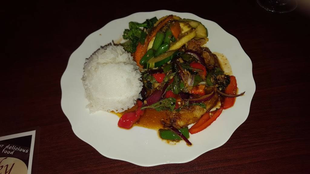 Thai Lucky | restaurant | 711 S Pine St, San Antonio, TX 78203, USA | 2107749650 OR +1 210-774-9650
