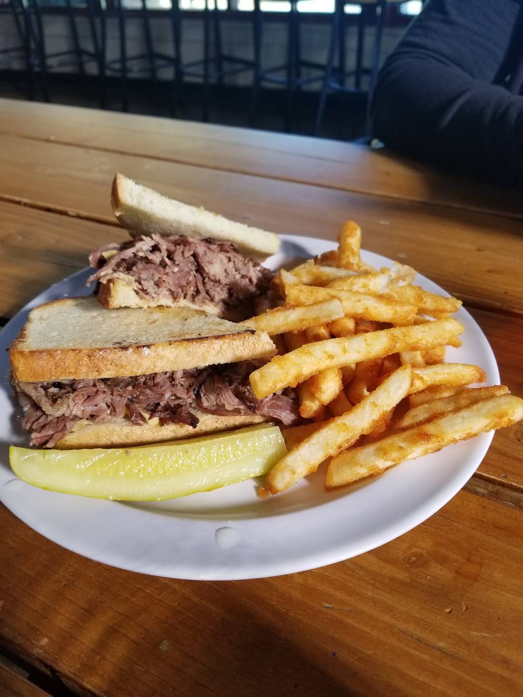 Desert Barn Brewery And Grill | restaurant | 11352 Hesperia Rd, Hesperia, CA 92345, USA | 7609953894 OR +1 760-995-3894