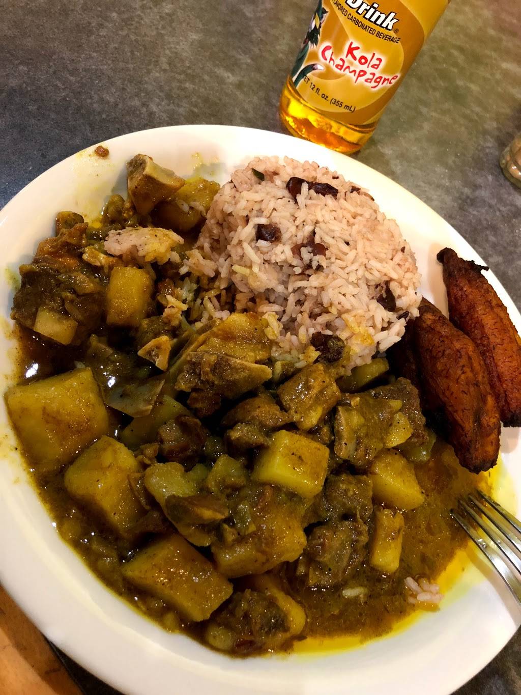 Hot Pot Caribbean Cuisine | restaurant | 2081 N Arizona Ave # 132, Chandler, AZ 85225, USA | 4807227577 OR +1 480-722-7577