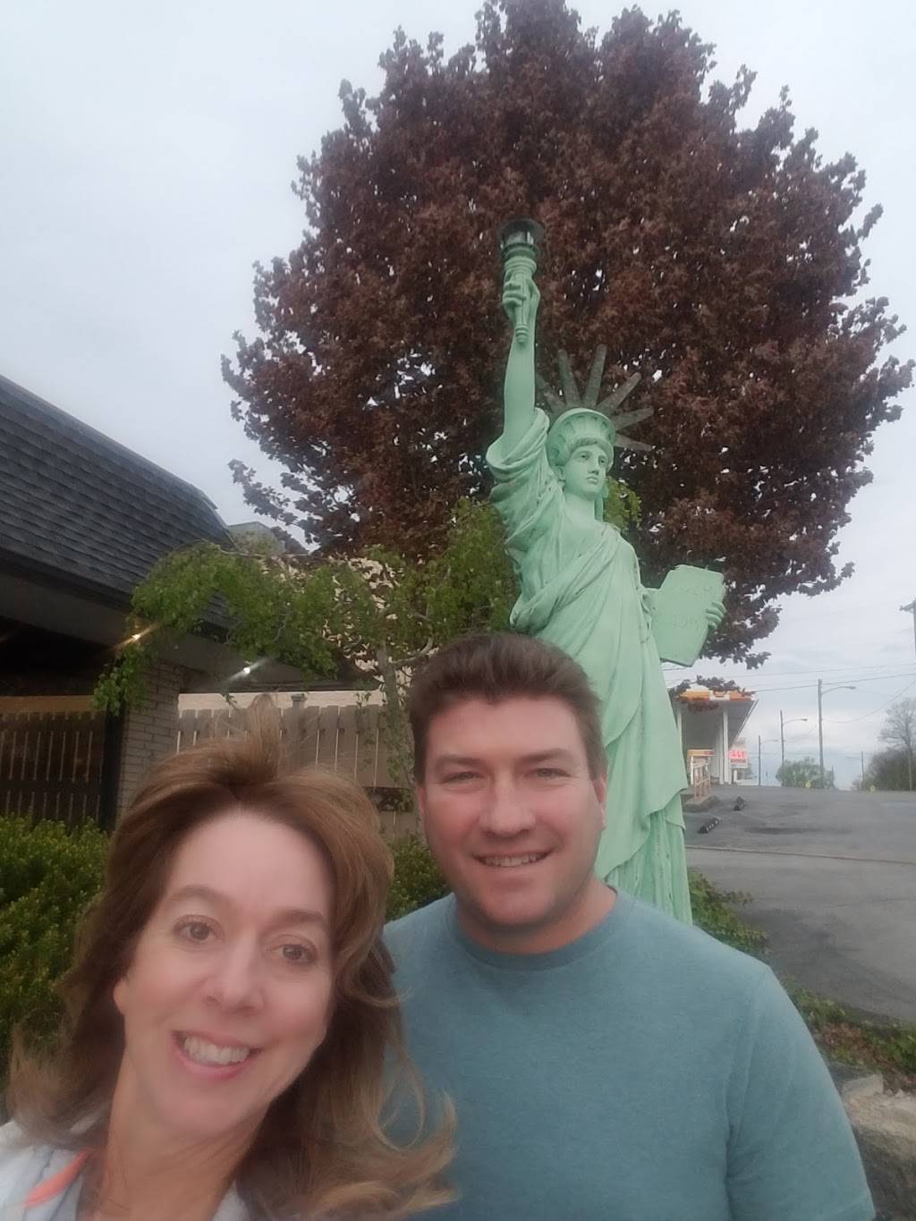 Brooklyn Grill & Cafe | restaurant | 2125 Euclid Ave, Bristol, VA 24201, USA | 2766691900 OR +1 276-669-1900