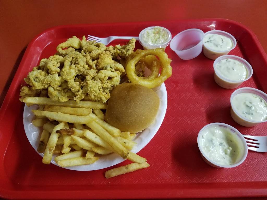Lenas Seafood | restaurant | 131 Rabbit Rd, Salisbury, MA 01952, USA | 9784658572 OR +1 978-465-8572