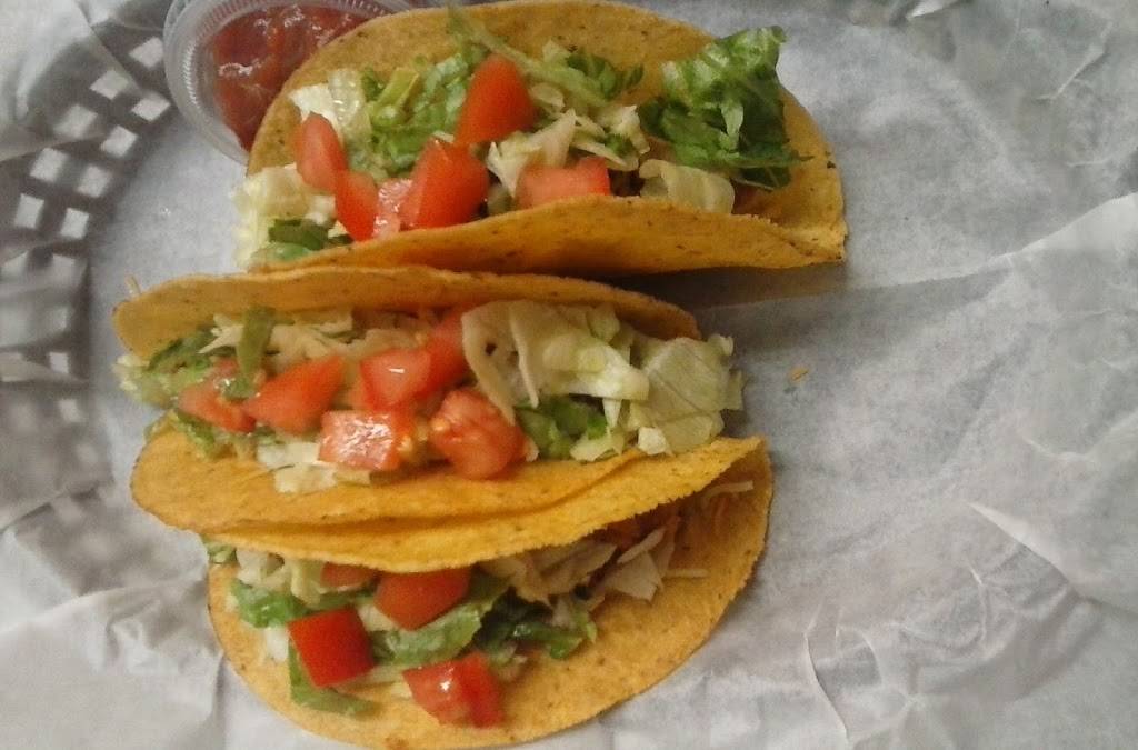 Magillas | restaurant | 3126, 255 S Four Mile Run Rd, Youngstown, OH 44515, USA | 3307993335 OR +1 330-799-3335