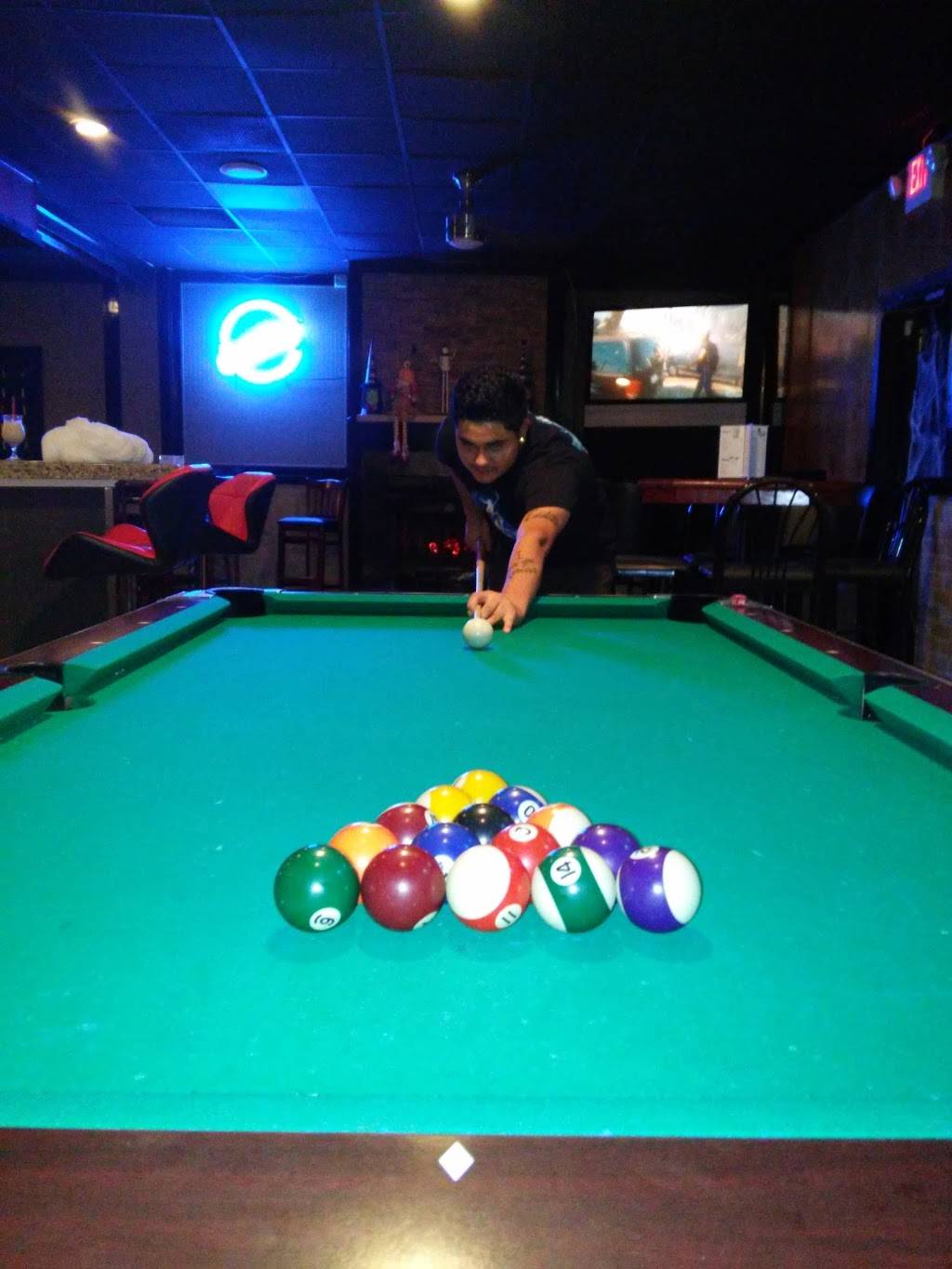 Beer 4 U Sports Bar | restaurant | 2177 Crain Hwy, Waldorf, MD 20601, USA | 2407547429 OR +1 240-754-7429