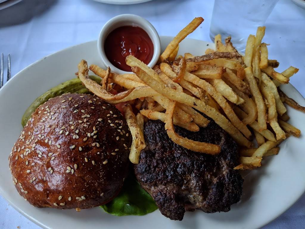 Gibsons Bar & Steakhouse | restaurant | 1028 N Rush St, Chicago, IL 60611, USA | 3122668999 OR +1 312-266-8999