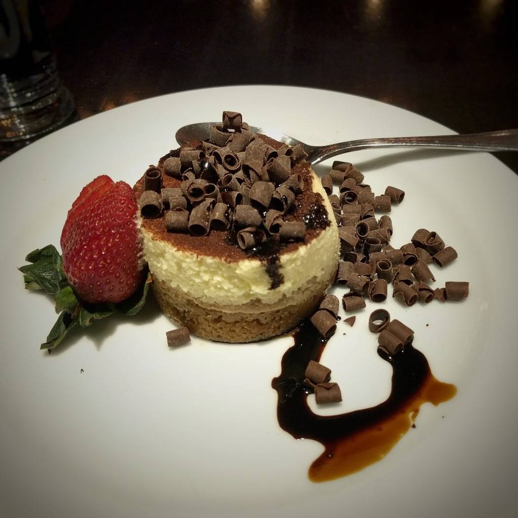 CRÚ Food & Wine Bar | restaurant | 8500 Peña Blvd, Denver, CO 80249, USA | 3033426669 OR +1 303-342-6669