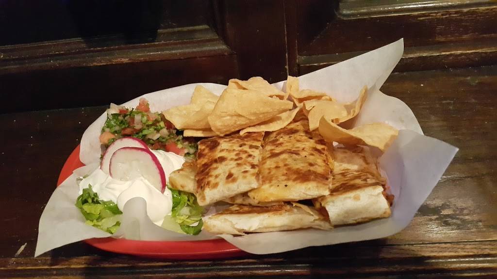 Chug Pub | restaurant | 1849 Lincoln Way, San Francisco, CA 94122, USA | 4152429930 OR +1 415-242-9930