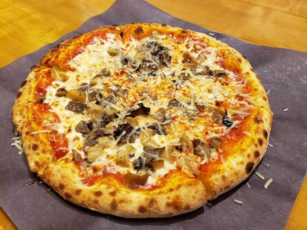 Fiazza Fresh Fired | restaurant | 205 Richmond Rd, Ottawa, ON K1Z 6W4, Canada | 6137252222 OR +1 613-725-2222