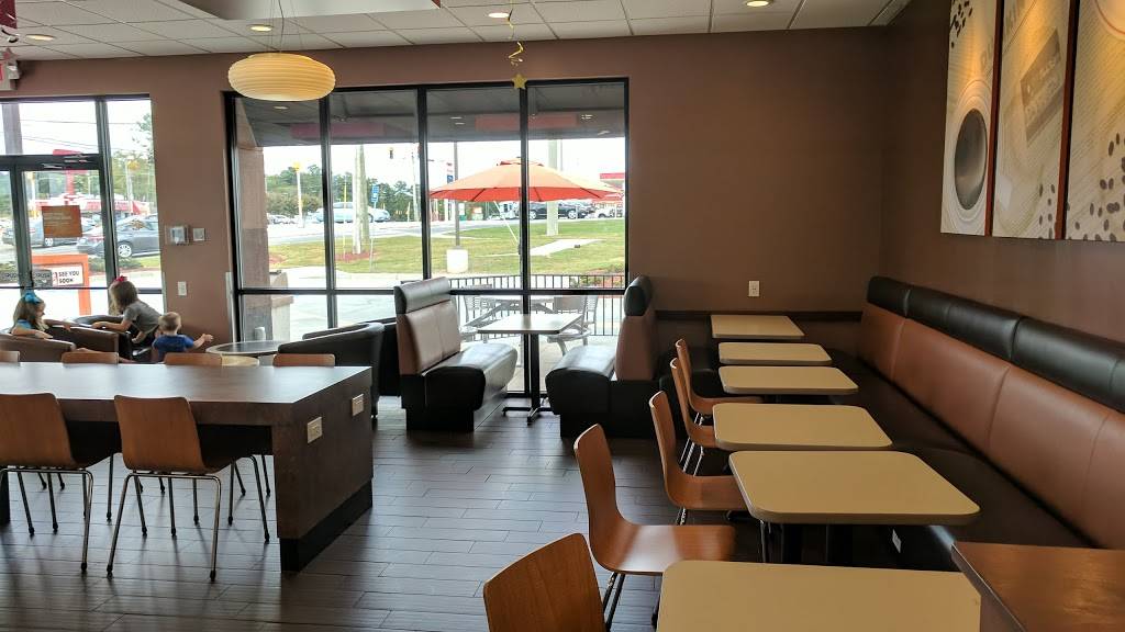 Dunkin | bakery | 675 GA-53 E, Calhoun, GA 30701, USA | 7066022242 OR +1 706-602-2242